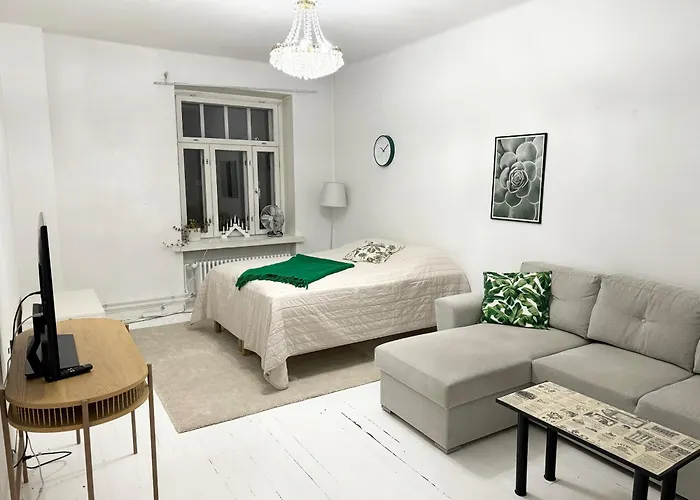Kallio-3 Spacious And Fun Apartment In Helsinki Center